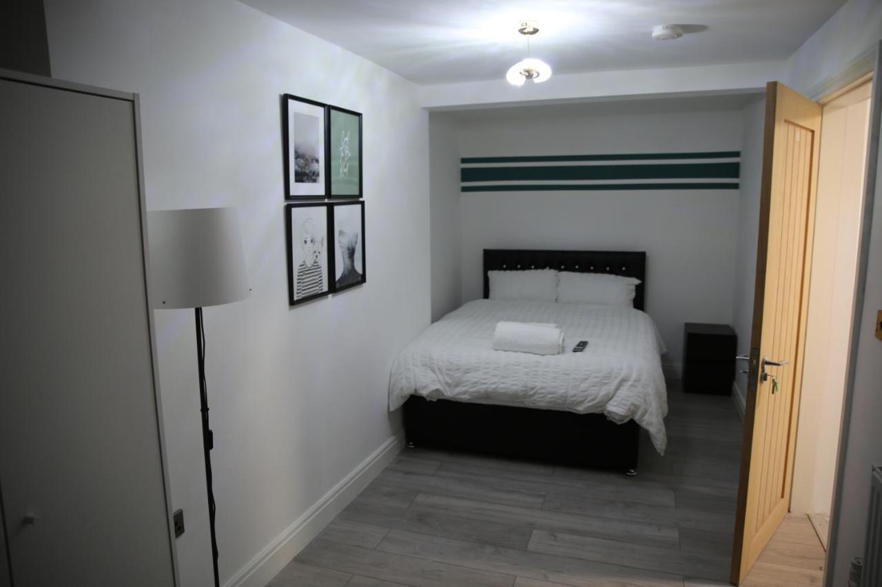 Rostron House Hotel แมนเชสเตอร์ ภายนอก รูปภาพ