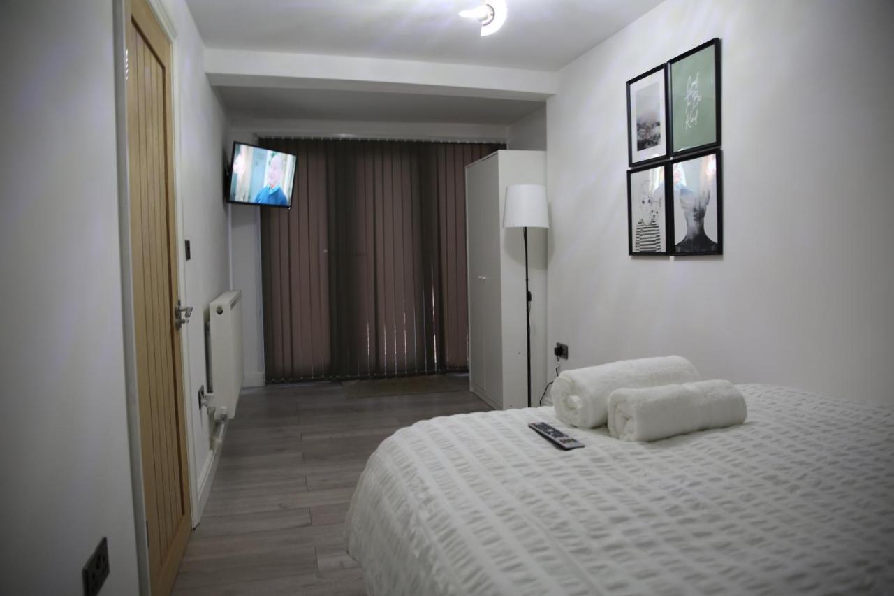 Rostron House Hotel แมนเชสเตอร์ ภายนอก รูปภาพ