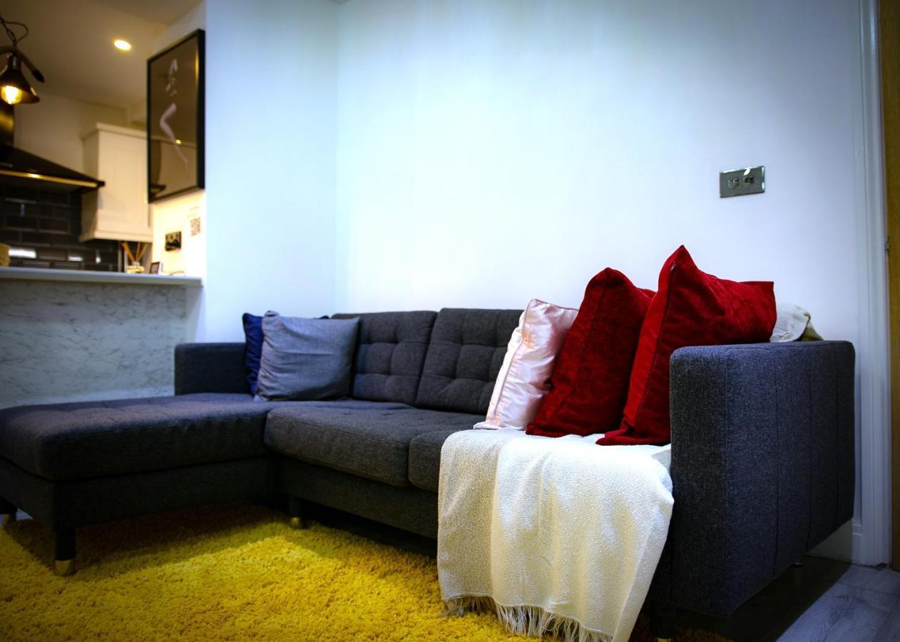 Rostron House Hotel แมนเชสเตอร์ ภายนอก รูปภาพ